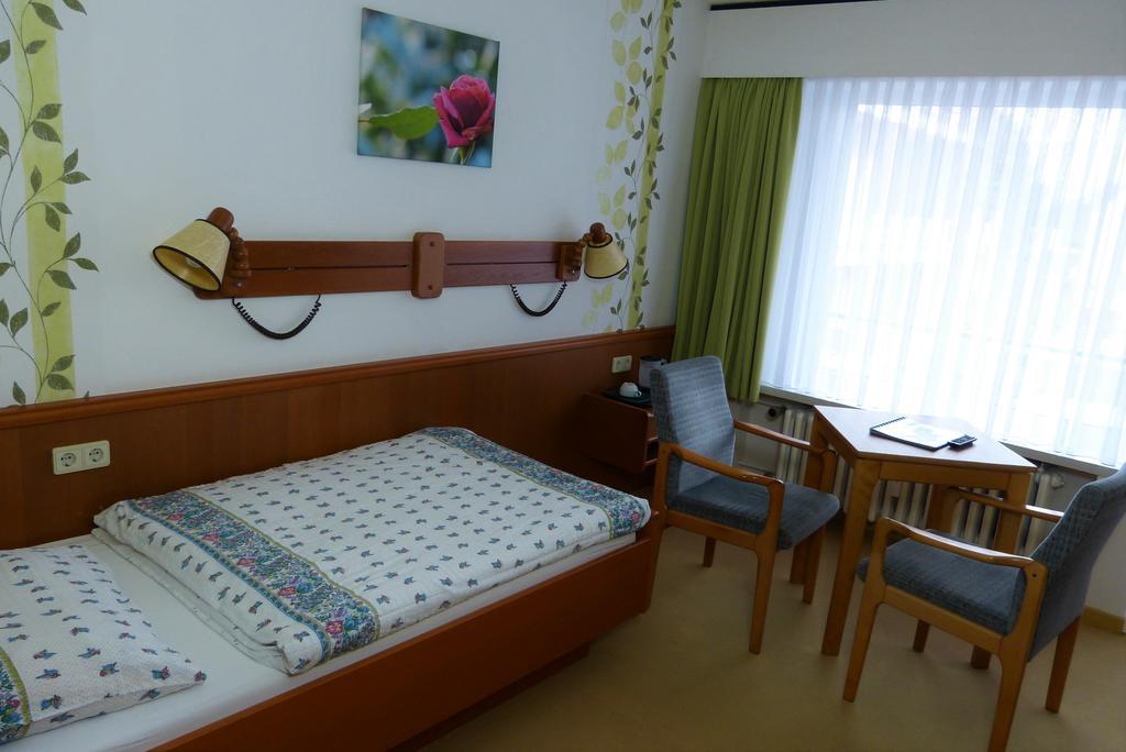 Hotel Am Kurpark Маленте Номер фото